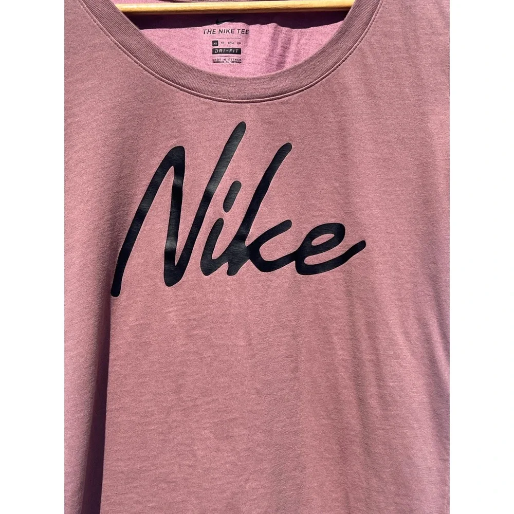 Nike Dri-FIT Womens Script Logo T-Shirt Mauve Pink Short‎ Sleeve XS